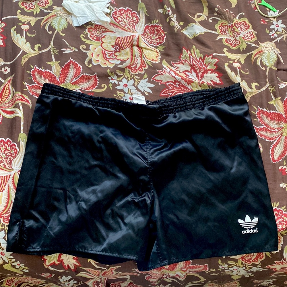 Vintage Adidas shorts with strings in great condition